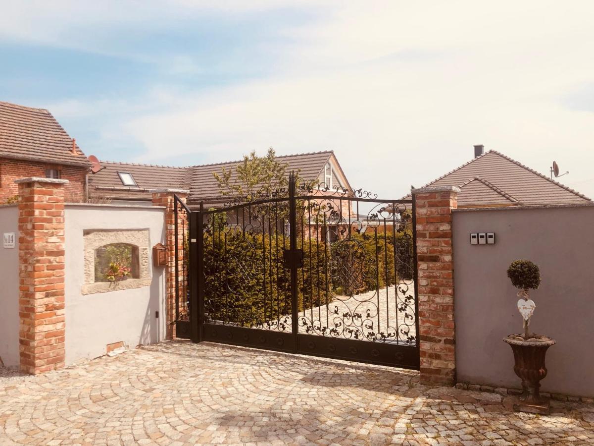 Alte Schmiede Mit Sauna, Pool Und Whirpool Im Aussenbereich Schoenstes Ferienhaus Der Lausitz Elsterheide Eksteriør billede